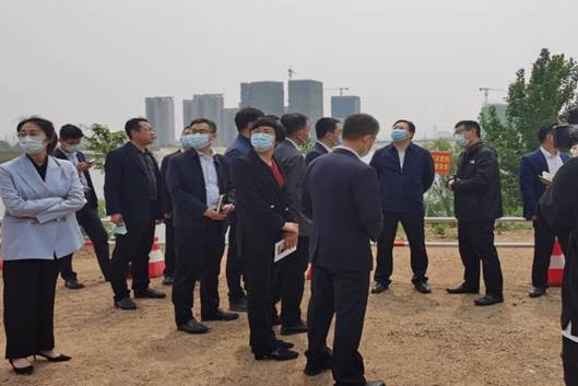 西海岸新區(qū)工委書記孫永紅帶隊(duì)赴幸福小鎮(zhèn)項(xiàng)目考察調(diào)研