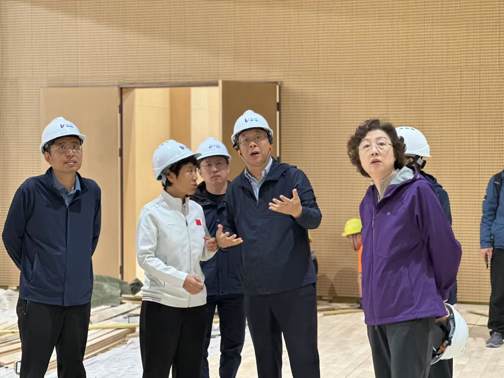 山東省體育局、青島市委領(lǐng)導(dǎo)帶隊(duì)調(diào)研浮山全民健身中心項(xiàng)目